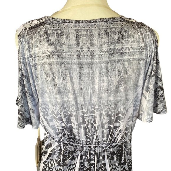 World Unity Women's S black and white casual dress open shoulders and sequin - Picture 9 of 15